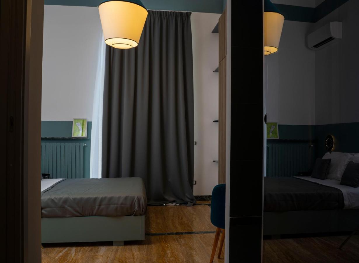 Hotel Rettifilo 311 à Naples Extérieur photo