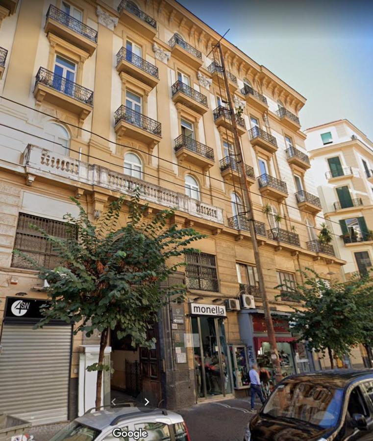 Hotel Rettifilo 311 à Naples Extérieur photo