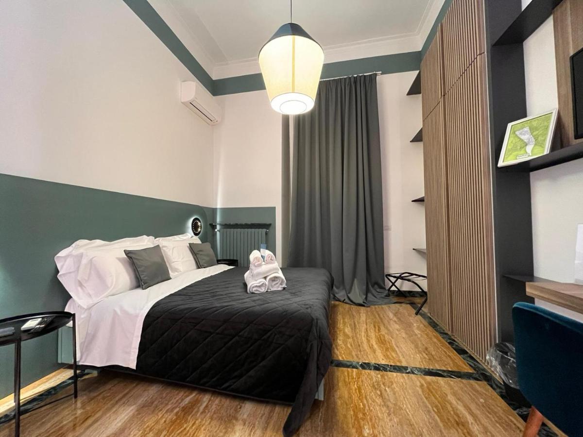 Hotel Rettifilo 311 à Naples Extérieur photo