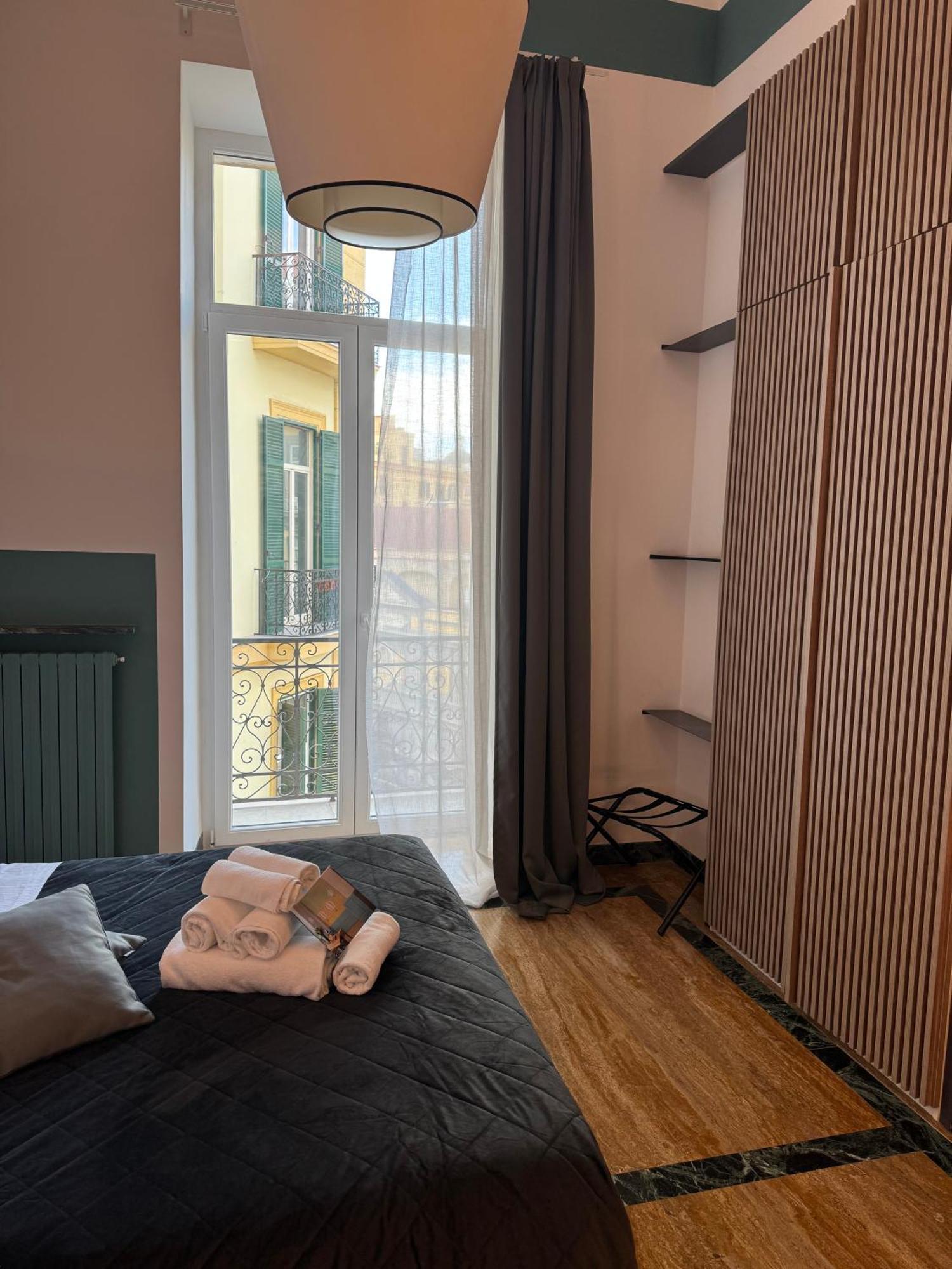Hotel Rettifilo 311 à Naples Extérieur photo