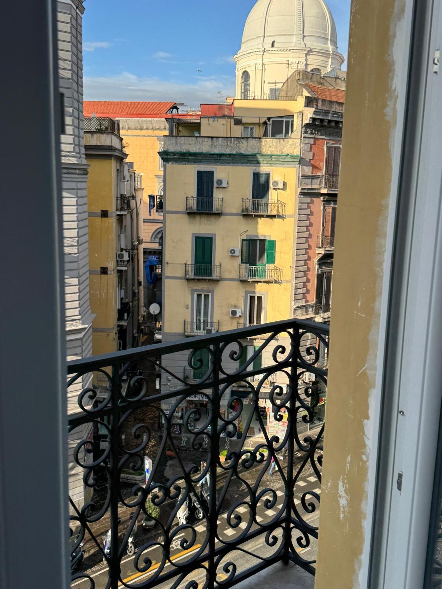 Hotel Rettifilo 311 à Naples Extérieur photo