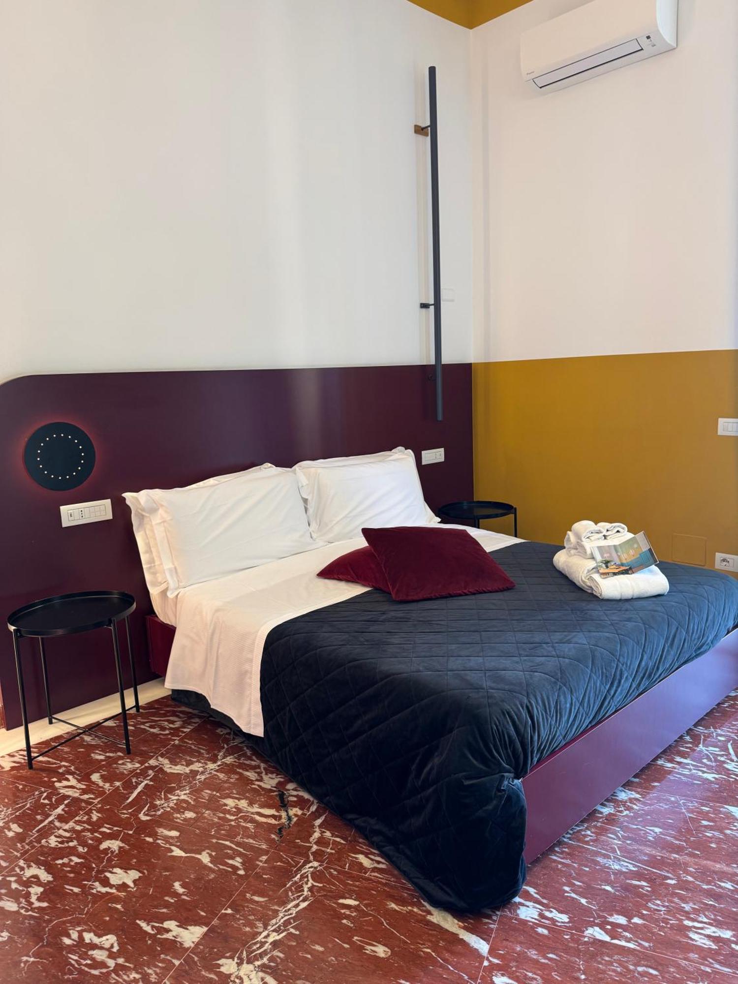 Hotel Rettifilo 311 à Naples Extérieur photo