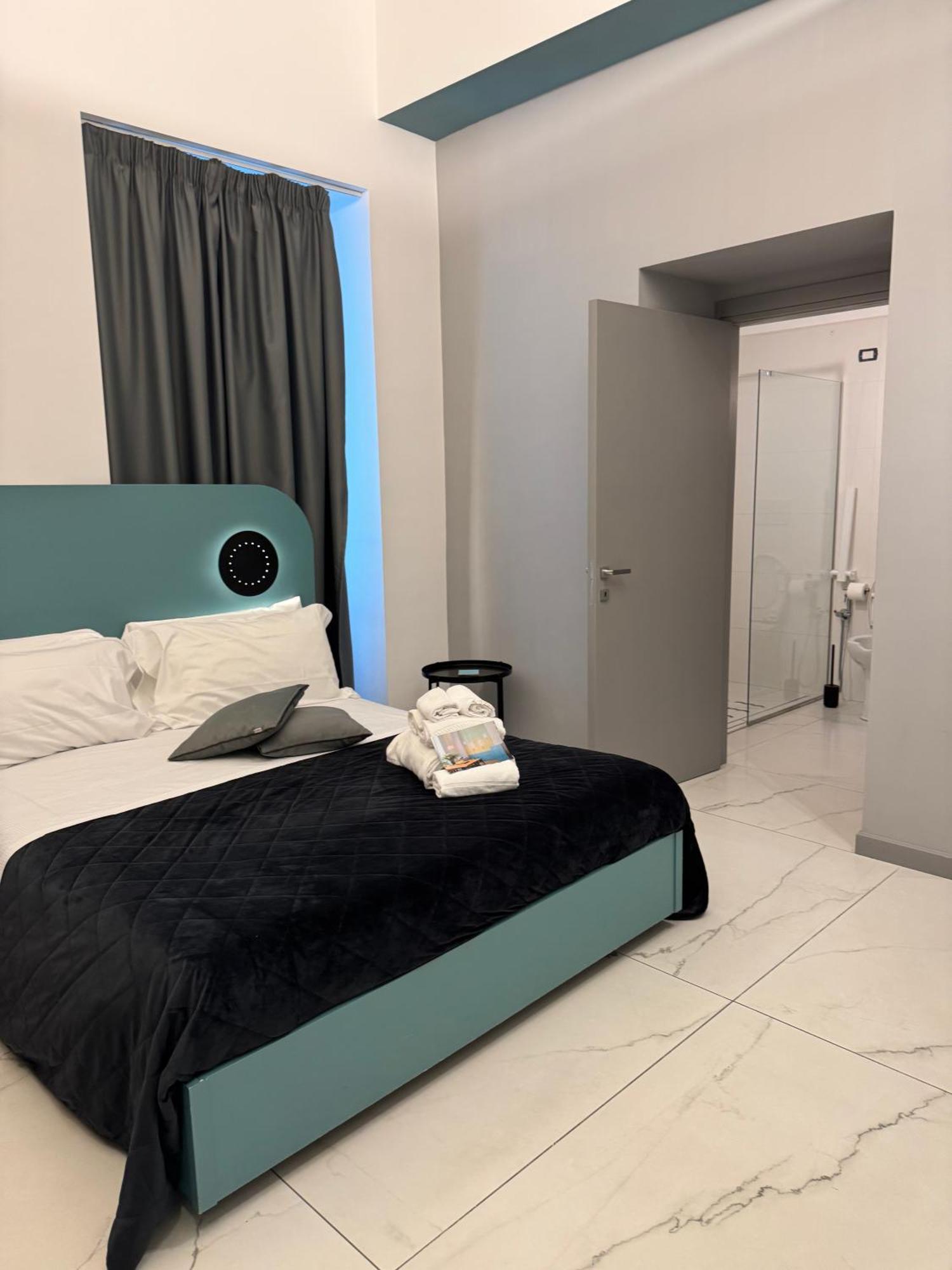 Hotel Rettifilo 311 à Naples Extérieur photo