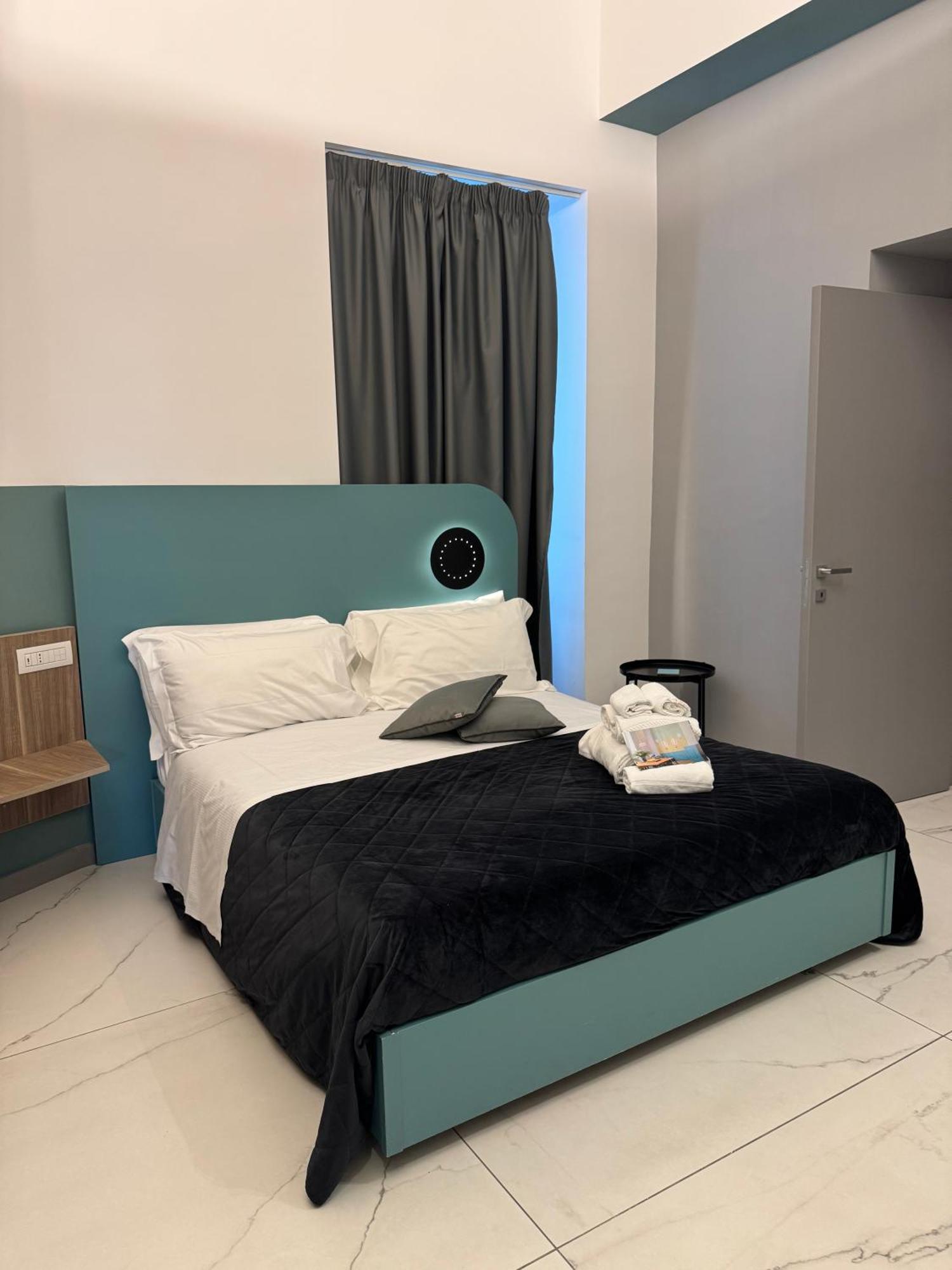 Hotel Rettifilo 311 à Naples Extérieur photo
