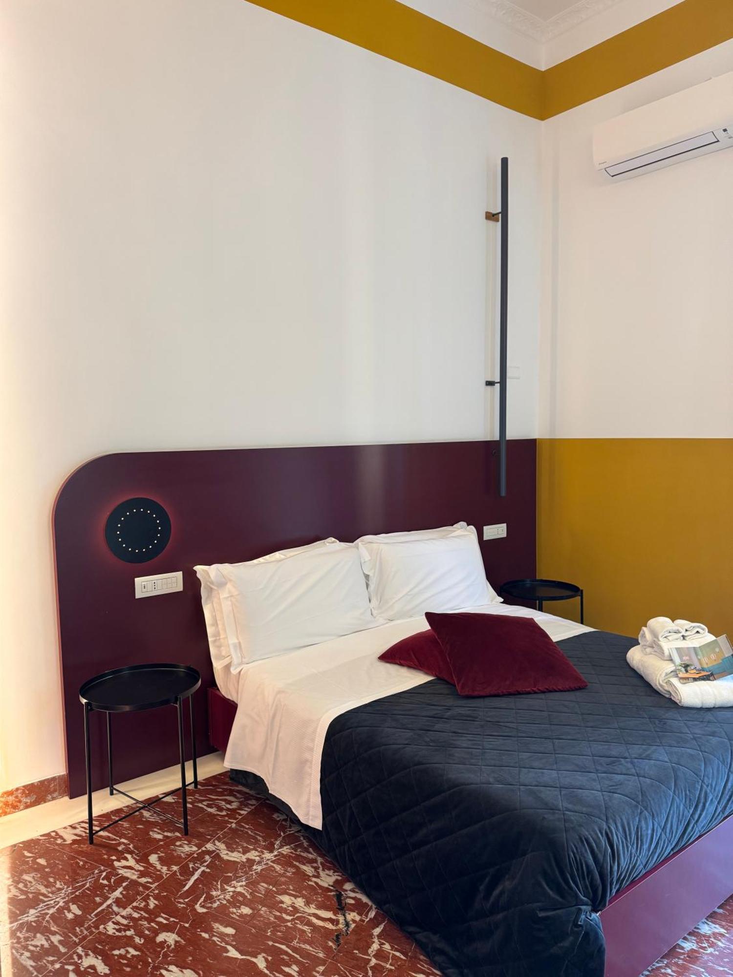 Hotel Rettifilo 311 à Naples Extérieur photo